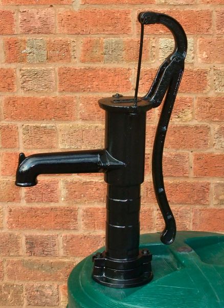 Hand Water Pump Working Cast Iron or Garden Ornament Water Feature Black