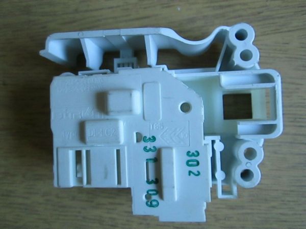 BUSH PA66-GF30 PA66-GF30 WASHING MACHINE DOOR LOCK CATCH INTERLOC ...