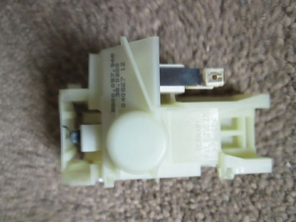 5600.057.948 Siemens Bosch Neff Door Switches Door Latch Door Loc ...