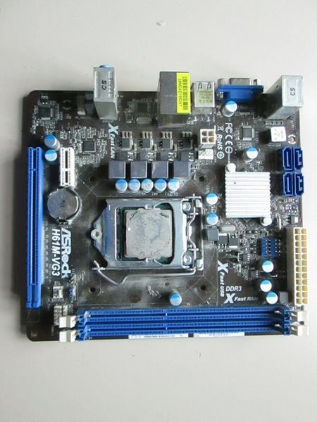 ASRock H61M-VG3 Motherboard (Socket 1155, Intel H61, DDR3, S-ATA