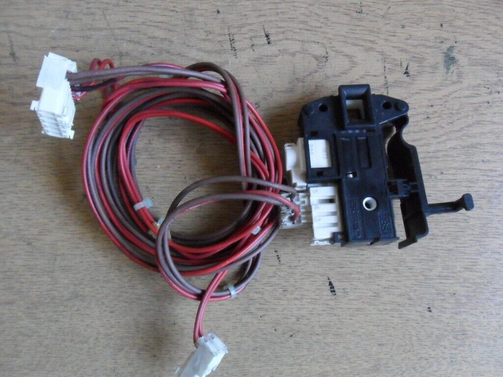 Genuine Hotpoint and Indesit Washing Machine Wiring Loom To Door Lock and to the Drain Pump To Fit Models See Bullet Points