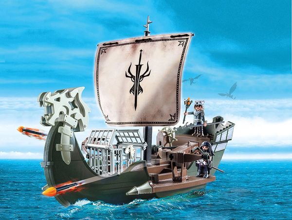 PLAYMOBIL.9244 DreamWorks. Dragons Floating Drago's Ship with Firing Cannons