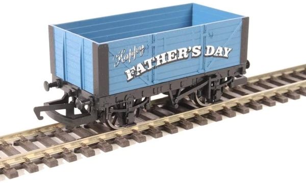 HORNBY R6803 FATHERS DAY OPEN WAGON DARK BLUE