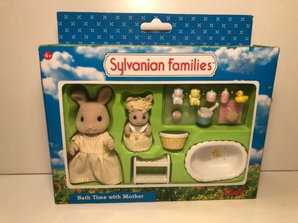 Sylvanian Families Bath Time with Mother