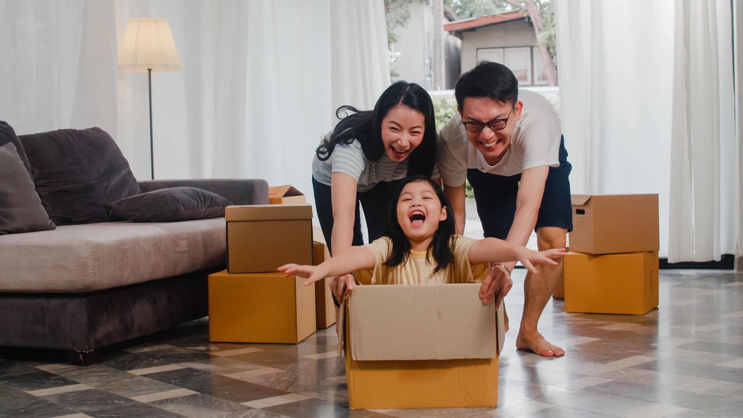 一個香港家庭移民到英國定居，找到心儀住所
A Hong Kong family found their ideal UK home and relocated to the UK