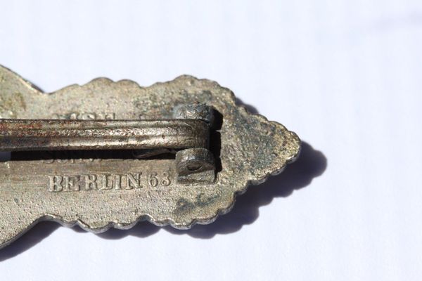 Kriegsmarine U-boat front clasp in silver by Schwerin Berlin