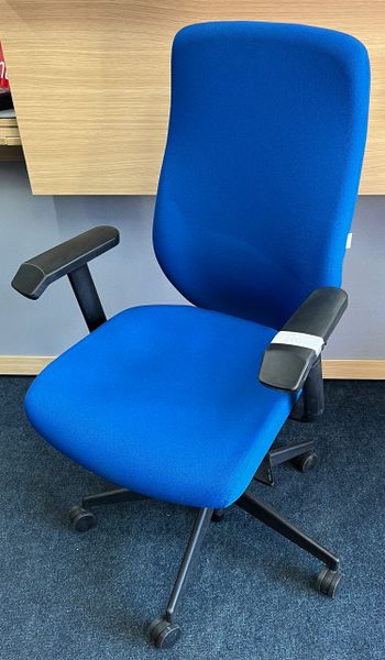 Emergent Crown Shape Task Office Blue Fabric Chair