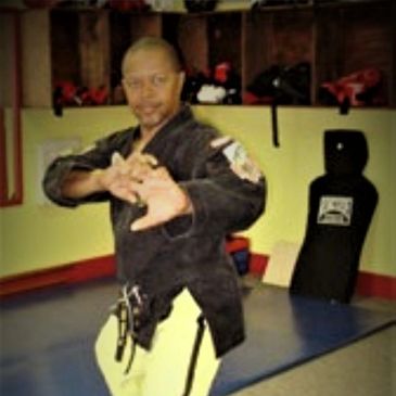 Sifu Gary Lee McGhee, 10th degree black belt, Five Fingered Fist Society, Kansas City, Mo.