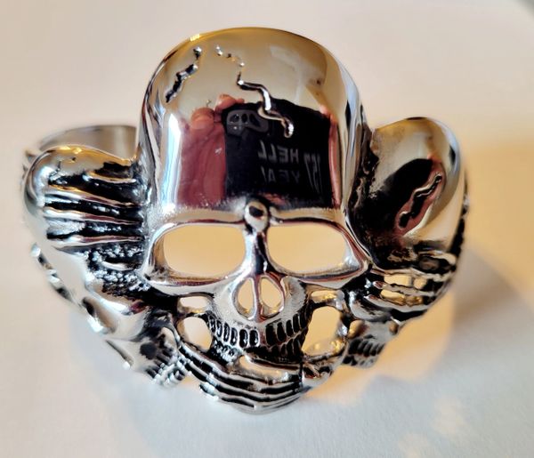 Bracelet - Stainless Steel 3 skulls hear/see/speak no evil cuff