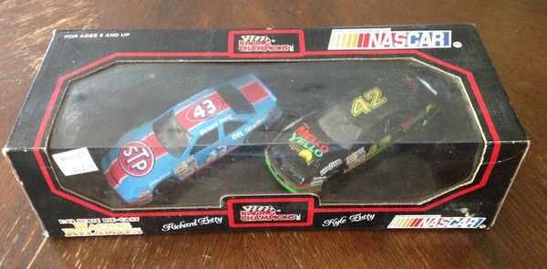 NASCAR 1:43 Scale Die Cast Racing Champions Car Collection Richard & Kyle Petty (2 cars)