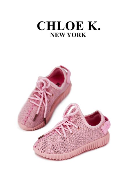 Pink 2024 girl yeezys