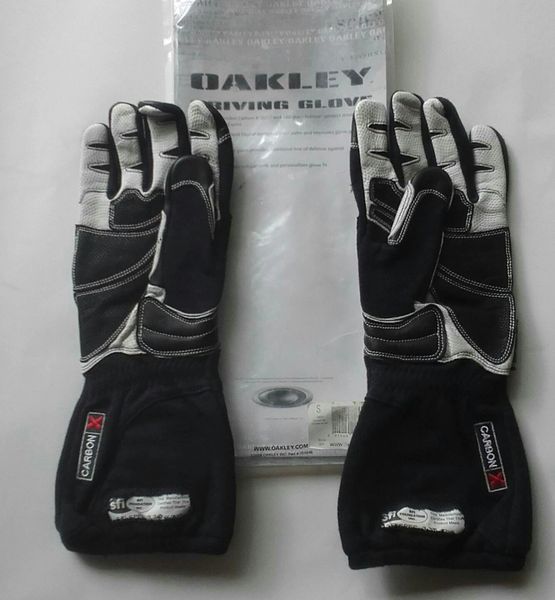 Oakley Carbon X driving glove-black-small | Force 1 Performance Parts Ltd.