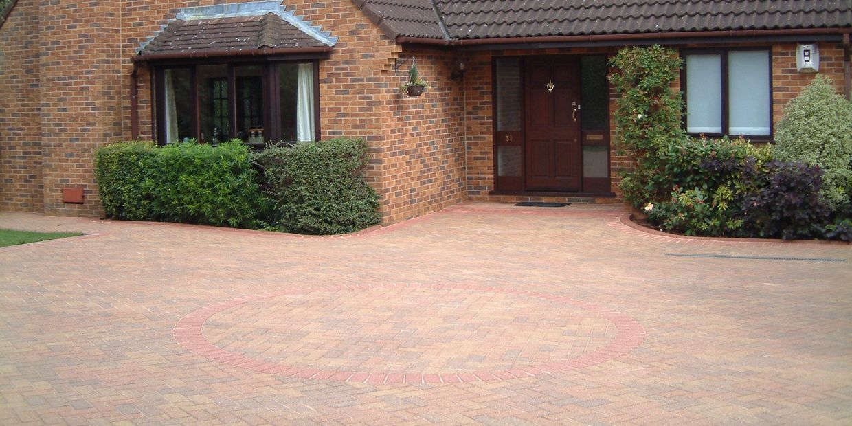 home improvement, landscaping, cleaning, Grass Cutting, Driveways, patios, paths, Handyman, Kent