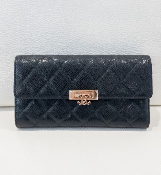 Chanel Flap Wallet Black Caviar Gold CC Latch 2018 Entrupy Authen