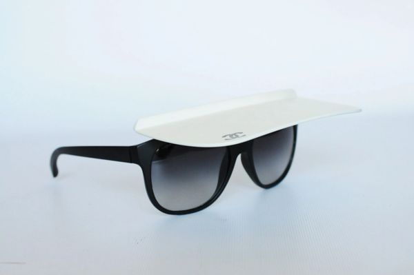 Authentic CHANEL Sunglasses RARE 71046 Black Frame White Visor To