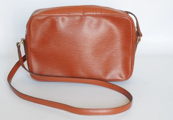 Louis Vuitton Rust Epi Trocadero Crossbody Bag 1995 | UPSCALE ALLEY