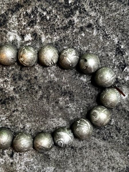 Muoniuonalsuta Meteorite Beads 10pcs @ 10mm dia