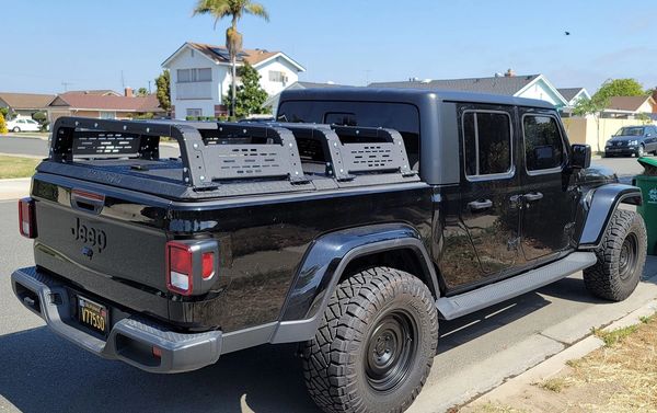 Jeep Gladiator Rack With Tonneau Cover