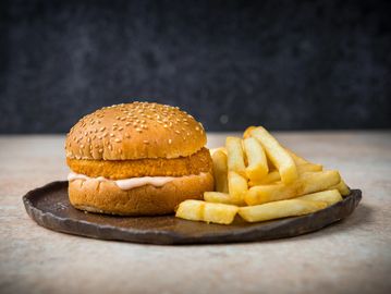 junior burger and chips