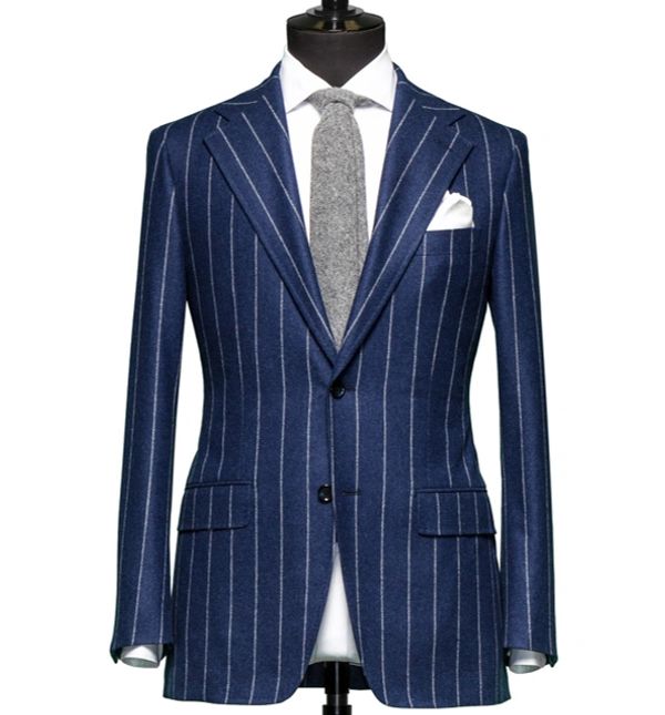 2 BUTTON SINGLE BREASTED NOTCH LAPEL W/ STRAIGT FLAP SIDE POCKETS