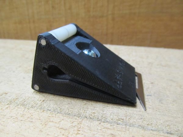 Replaceable Blade guide (and for Magnus Black Hornets