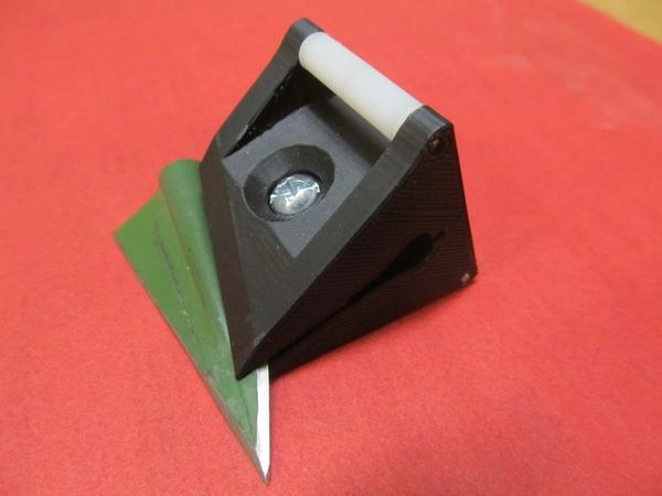 Mechanical Broadhead sharpener