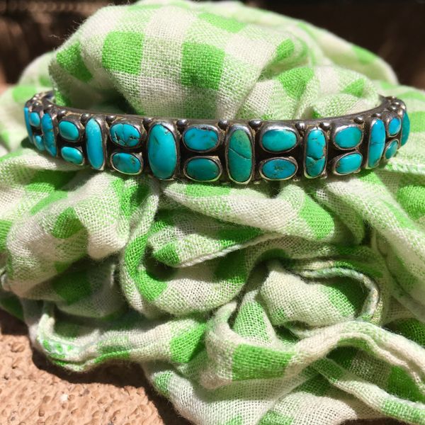 SOLD 1920s 31 TURQUOISE STONES HAND-PULLED INGOT SILVER WIRE CUFF BRACELET