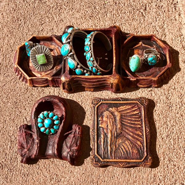 SOLD 1900s PRESSED SAWDUST MENS DRESSER TOP JEWELRY TRAY SET WITH INDIAN CHIEF HEAD, HORSE HEADS AND SADDLE