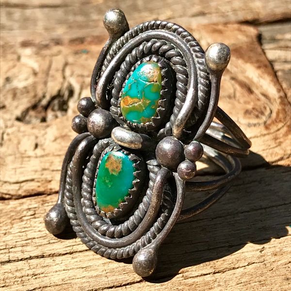 SOLD 1940s SPIDER SHAPED CERILLOS TURQUOISE SILVER RING