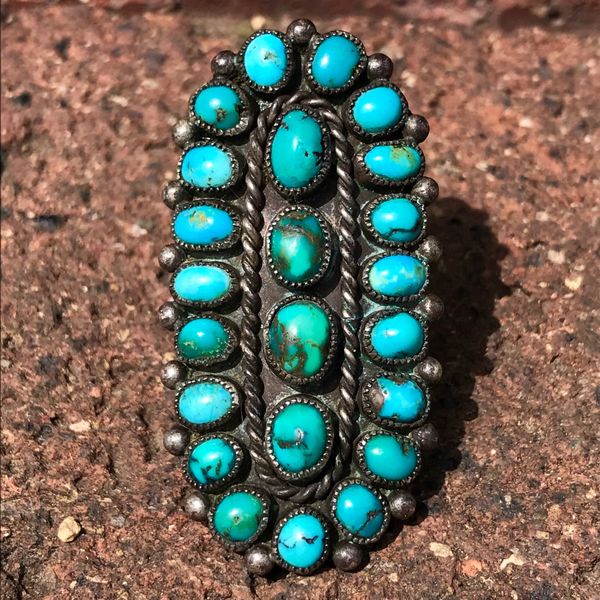 SOLD 1930s FINGER LONG GREEN& BLUE TURQUOISE SILVER ZUNI CLUSER RING