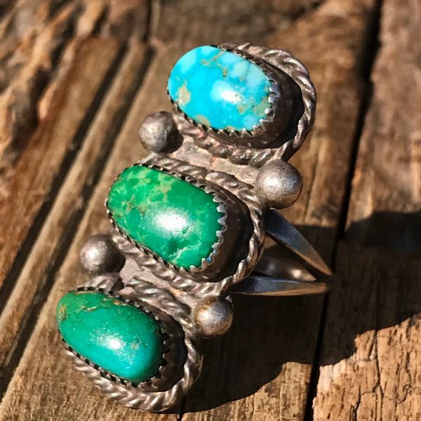 SOLD 1930s HANDCUT BEZELS INGOT SILVER BLUE & GREEN TURQUOISE STOPLIGHT STYLE RING