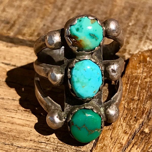 SOLD 1920s BLUE & GREEN TURQUOISE INGOT SILVER STOPLIGHT STYLE HANDCUT BEZELS RING