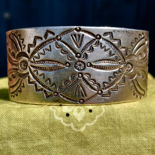 SOLD 1920s WIDE INGOT SILVER NAVAJO RUG PATTERN EARLY FILE STAMPS CUFF BRACELET