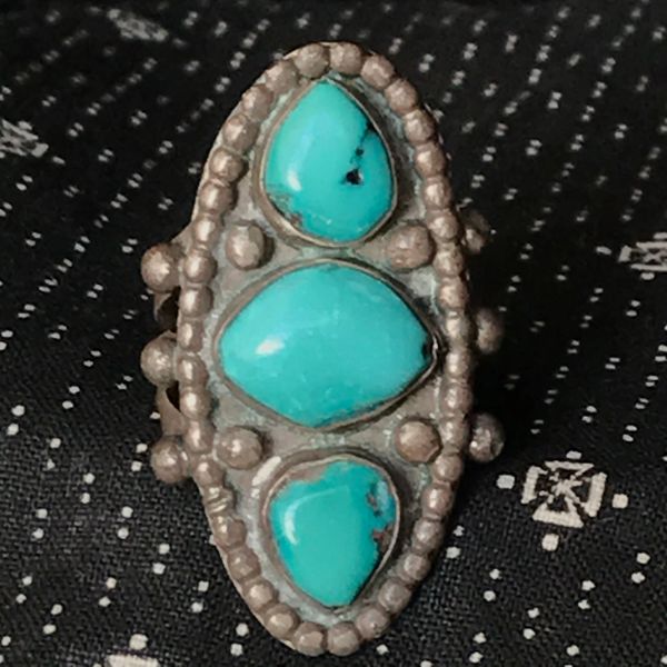 1930s FINGER LONG BLUE TURQUOISE STOPLIGHT STYLE SILVER RING