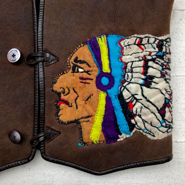 NATIVE AMERICAN CHIEF HEADDRESS SHEARLING VEST HANDMADE FELT HAND EMBROIDERED