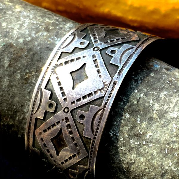 SOLD HOPI OVERLAY SILVER CUFF BRACELET WIDE ELABORATE RUG PATTERN