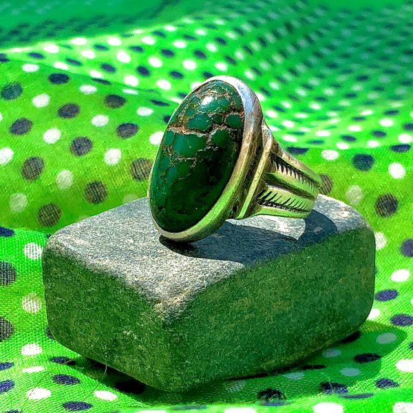 SOLD 1900s FILED CHISELED INGOT SILVER GREEN TURQUOISE WATERWEBBED OVAL PINKY RING