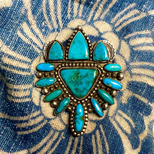 SOLD 1930s DELLA CASA APPA BIG SILVER & ROYSTON BLUE GEM ZUNI ART DECO CREST SHIELD STYLE MANTA PIN BROOCH