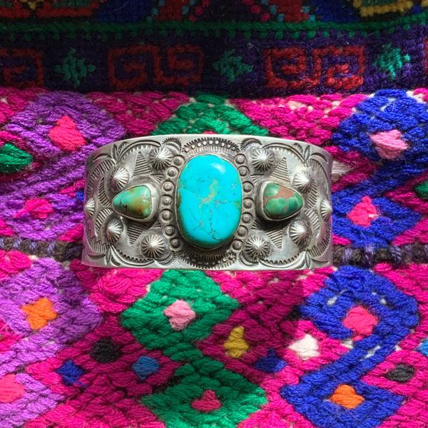 SOLD 1920s WHIRLING LOG & PEYOTE BUTTON REPOUSSE WIDE SILVER & BLUE GREEN TURQUOISE CUFF BRACELET