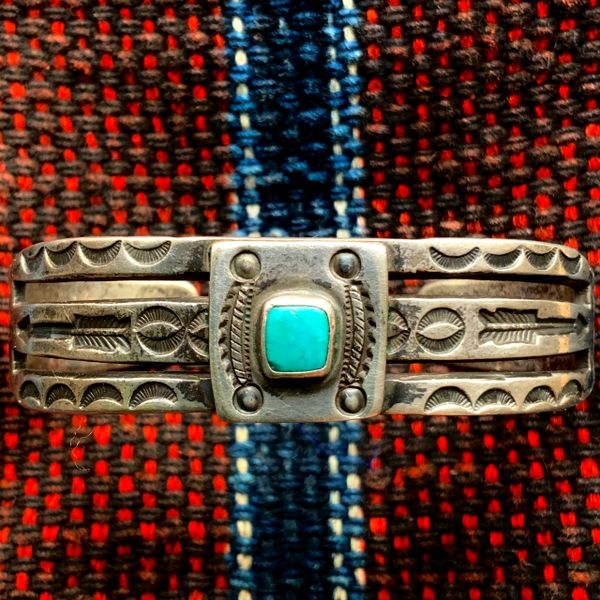 SOLD 1920s SPLIT SHANK INGOT SILVER STAMPED ARROWS BLUE TURQUOISE CUFF BRACELET