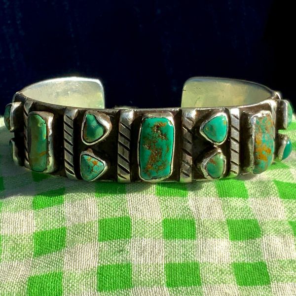 SOLD 1920s INGOT SILVER CHISELED & FILED GREEN TURQUOISE ROW CUFF, VERY EARY ZUNI PUEBLO HOLE PUNCHER STAMPS BIG SIZE WRIST