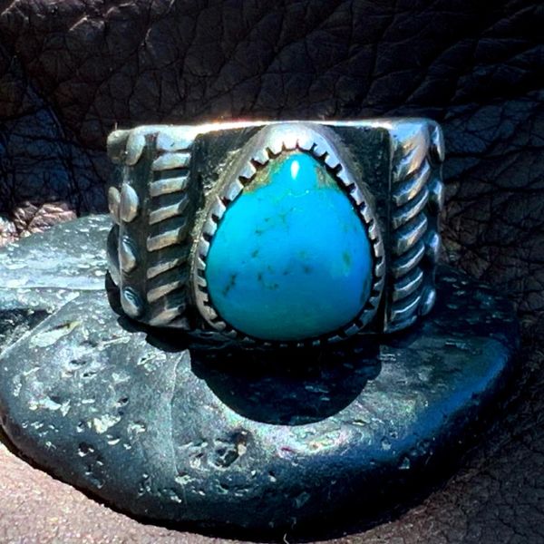 SOLD 1900s:- 1910s INGOT SILVER SPLIT SHANK DOMED RAINDROP SHAPED BLUE TURQUOISE COLD CHISELED MENS RING