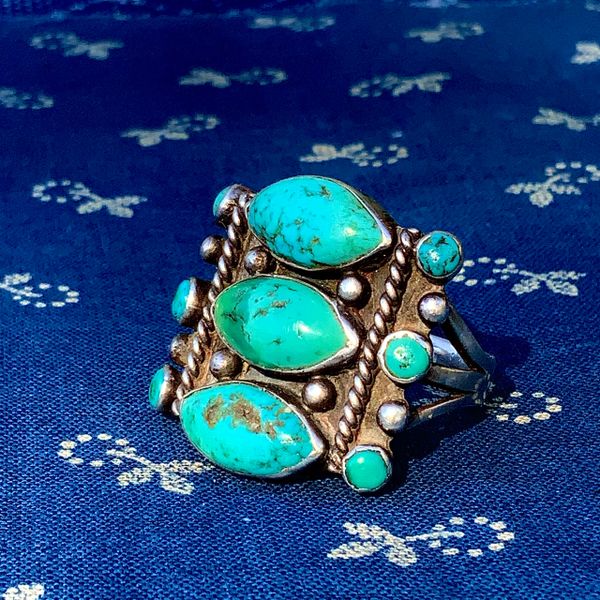 1940s VERY BIG & VERY RARE EARLY ZUNI FRED HARVEY ERA SILVER & TURQUOISE 9 MOSTLY BLUE STONES RING