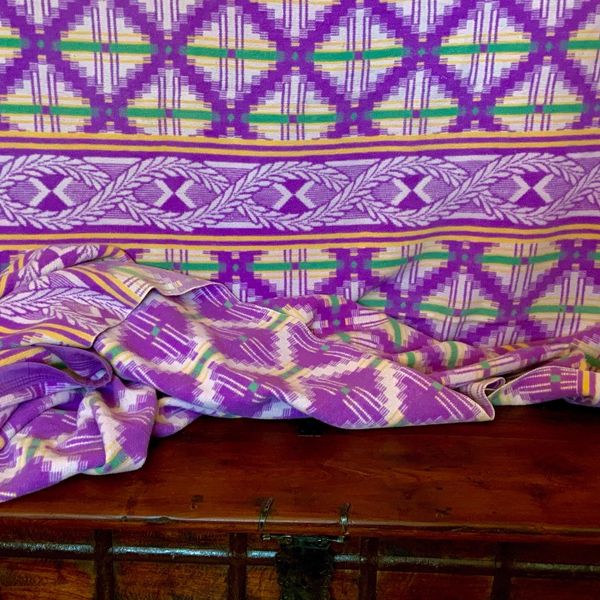 SOLD 1940s DOUBLE LONG LAVENDER PURPLE & WHITE COTTON CAMP BLANKET
