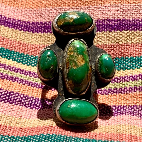 SOLD 1920s FINGER LONG GIGANTIC HIGH DOMED GREEN ZUNI CERILLOS TURQUOISE SILVER CLUSTER RING
