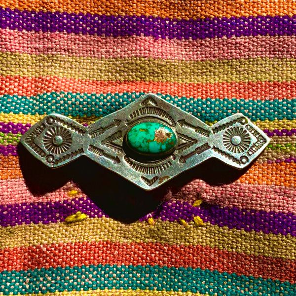 SOLD 1920s SILVER & GREEN TURQUOISE ART DECO TRADING POST FRED HARVEY ERA GEOMETRIC ARROW & SUN STAMPED BROOCH PIE TIE BAR