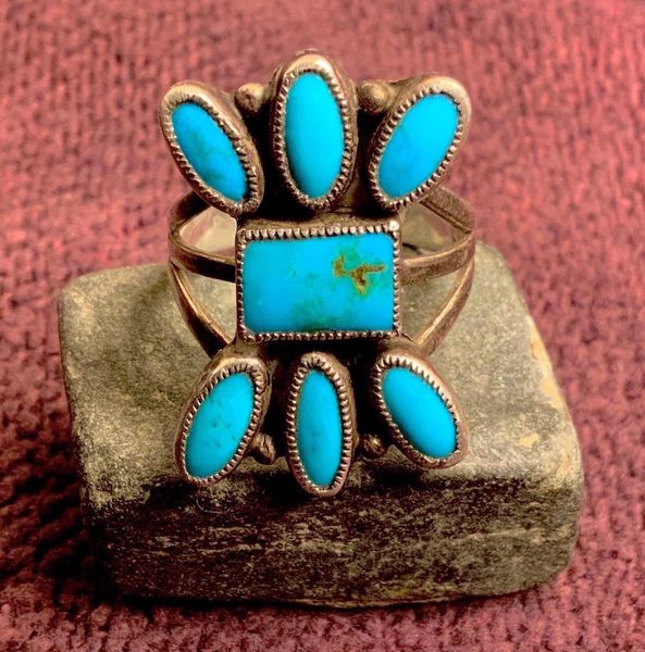 SOLD 1930s ZUNI WOMENS BOX & BOW THEMED BLUE GEM NEON BLUE ROYSTON TURQUOISE SILVER RING