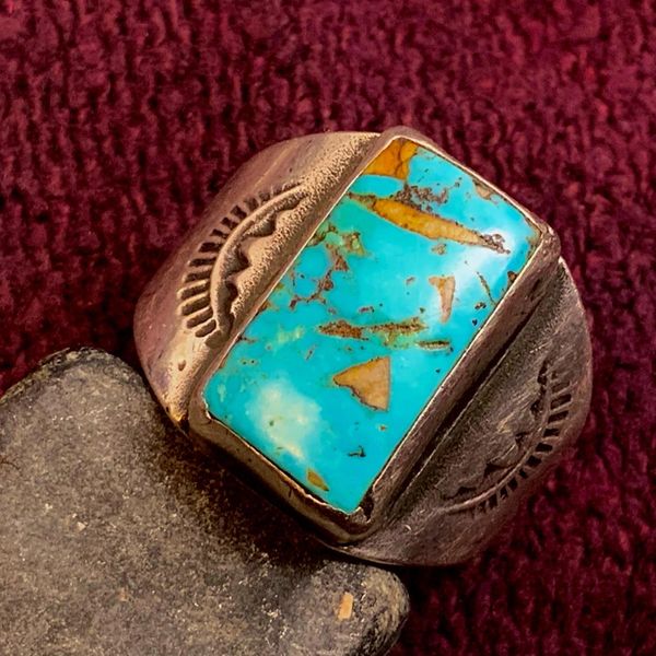 1920s SILVER STAMPED CIGAR BAND WITH LIGHT BLUE & GREEN BREAD LOAF SHAPED TURQUOISE STONE WITH QUARTZ MATRIX
