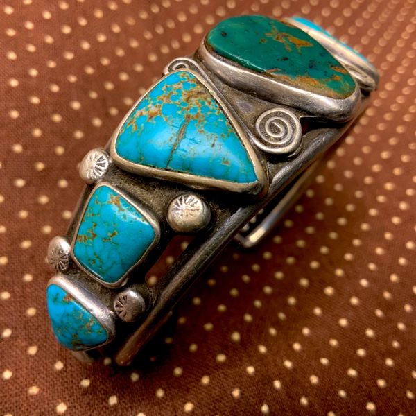 1920s GEM GRADE BLUE & GREEN TURQUOISE & HAND PULLED INGOT SILVER TWISTED WIRE