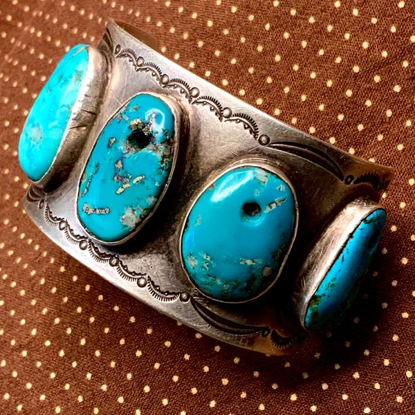 1920s RARE DARKEST GREASY NEON BLUE TURQUOISE TABS WITH QUARTZ & PYRITE MATRIX IN A STAMPED INGOT SILVER CUFF BRACELET